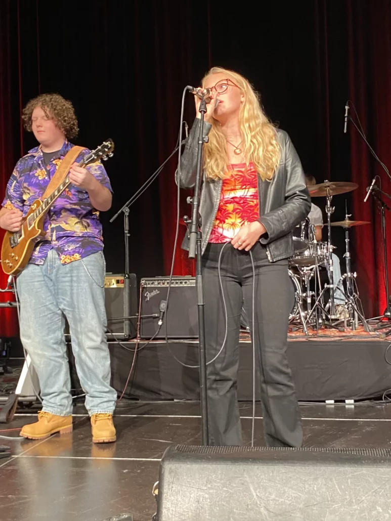 BON2 erspielt SILBER bei Bundeswettbewerb podium.jazz.pop.rock 19 IMG 9098 scaled e1760534134801