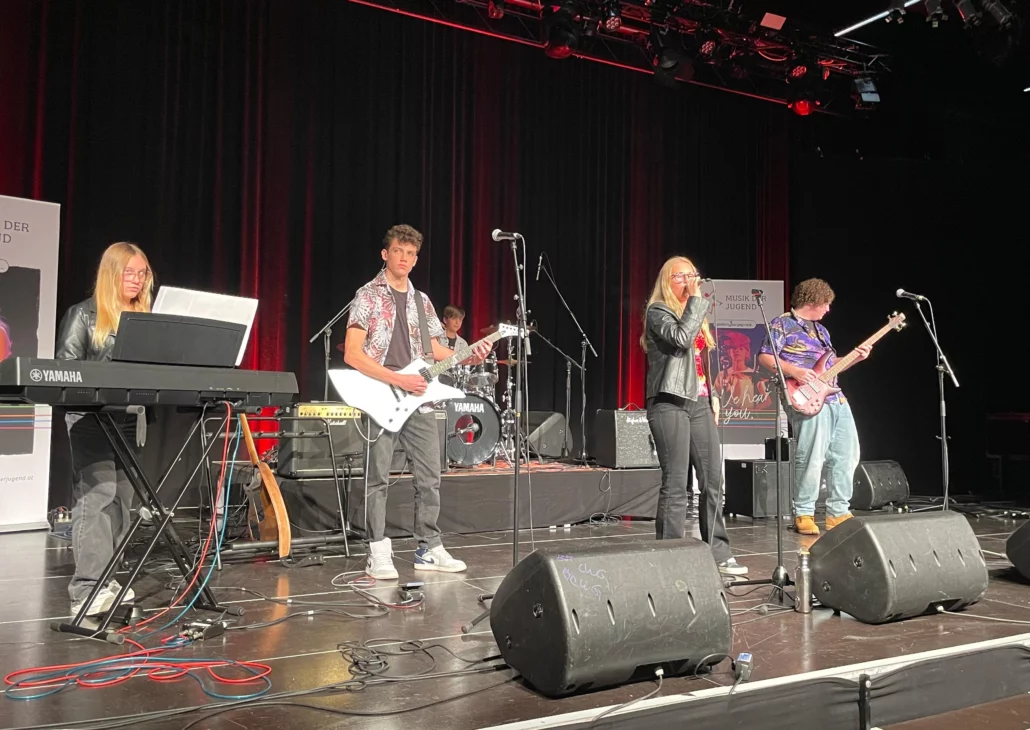 BON2 erspielt SILBER bei Bundeswettbewerb podium.jazz.pop.rock 11 JJLV1364