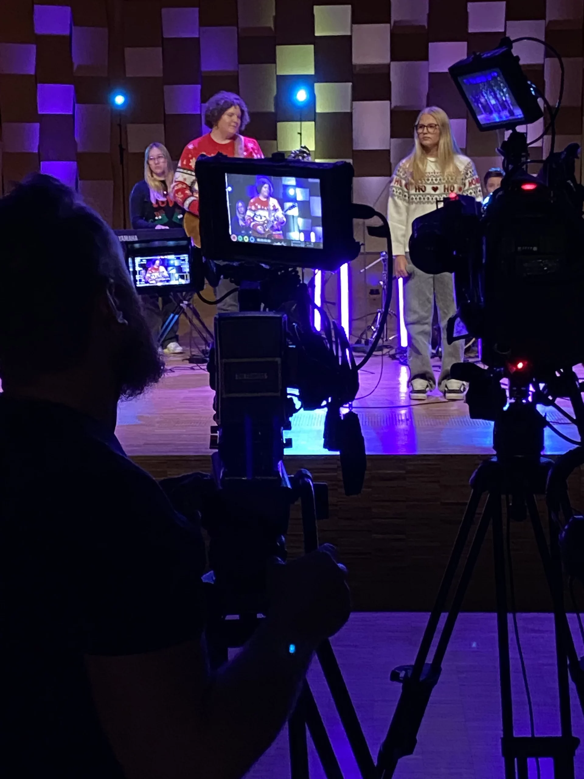 BON2 im "Klingenden Adventkalender" des ORF 4 IMG 9496 edited scaled